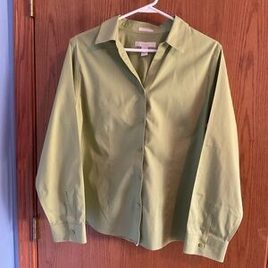 Chicos Green Button-Up Shirt size 2 large